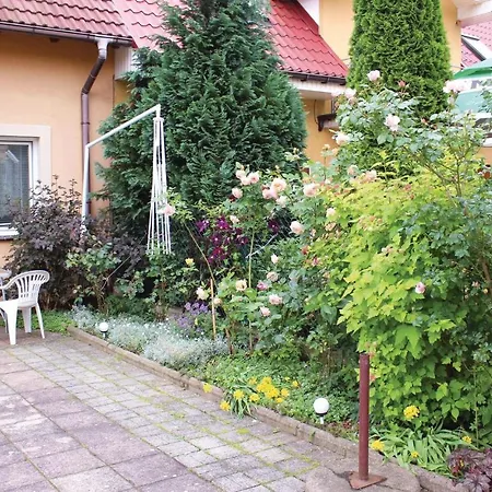 Holiday home Stunning In With Kitchen *